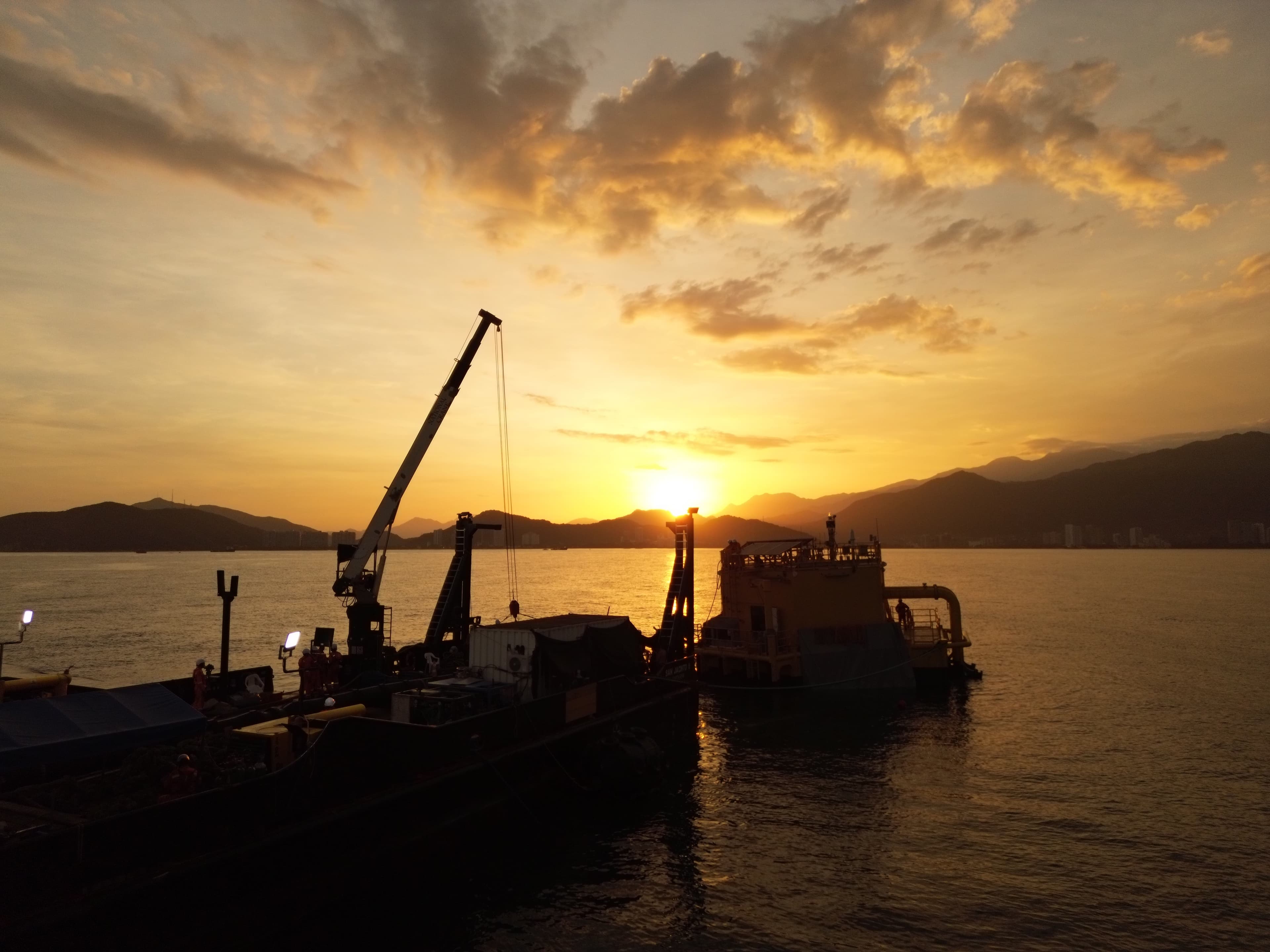 Soluciones Marítimas de Alta Calidad con Valor Sostenible, Seguridad y Excelencia